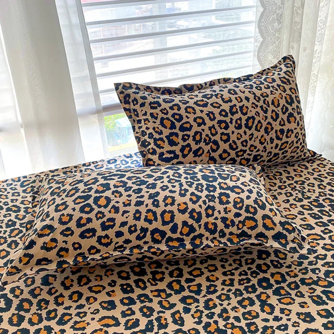 Karnz | Luxus Bettbezug mit Leopardenmuster