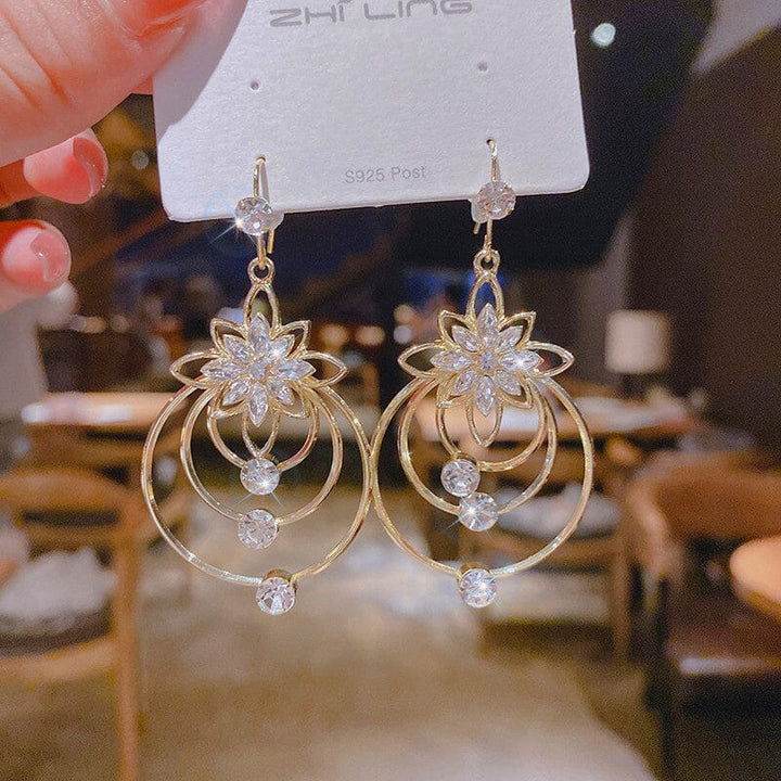 Crystal Lotus Drei Hoop Ohrringe | Karnz