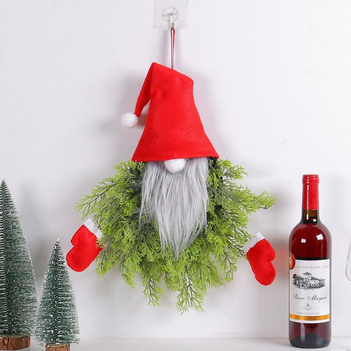 Kreativer Weihnachtskranz mit Wichtel-Motiv und Beleuchtung