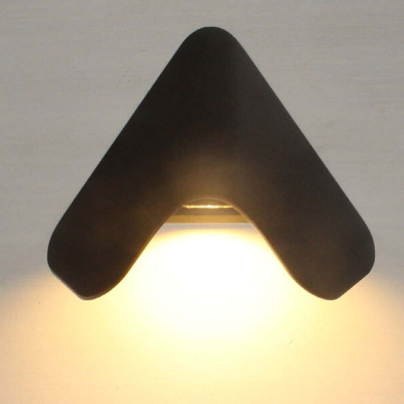Moderne kreative Triangel Aluminium LED Außen wasserfest Wandlampe | Karnz
