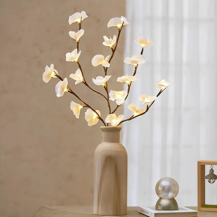 Karnz | Beleuchtete Äste