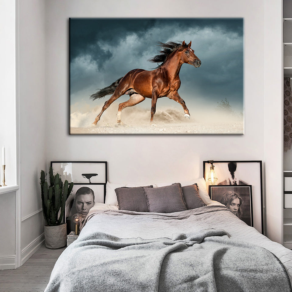 Braunes Pferd in der Wüste - Leinwand Wandkunst Malerei