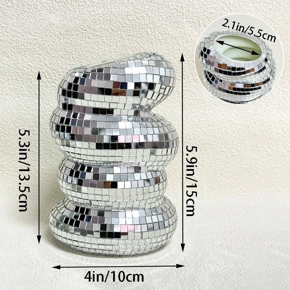 Spiegelverkleidete Disco-Vase mit retro Charme und modernem Flair Karnz