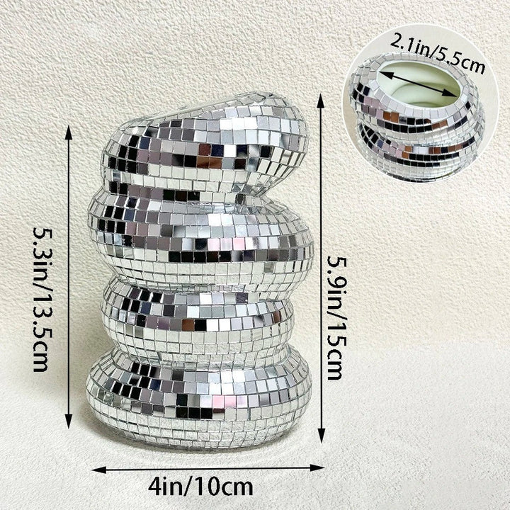 Spiegelverkleidete Disco-Vase mit retro Charme und modernem Flair Karnz