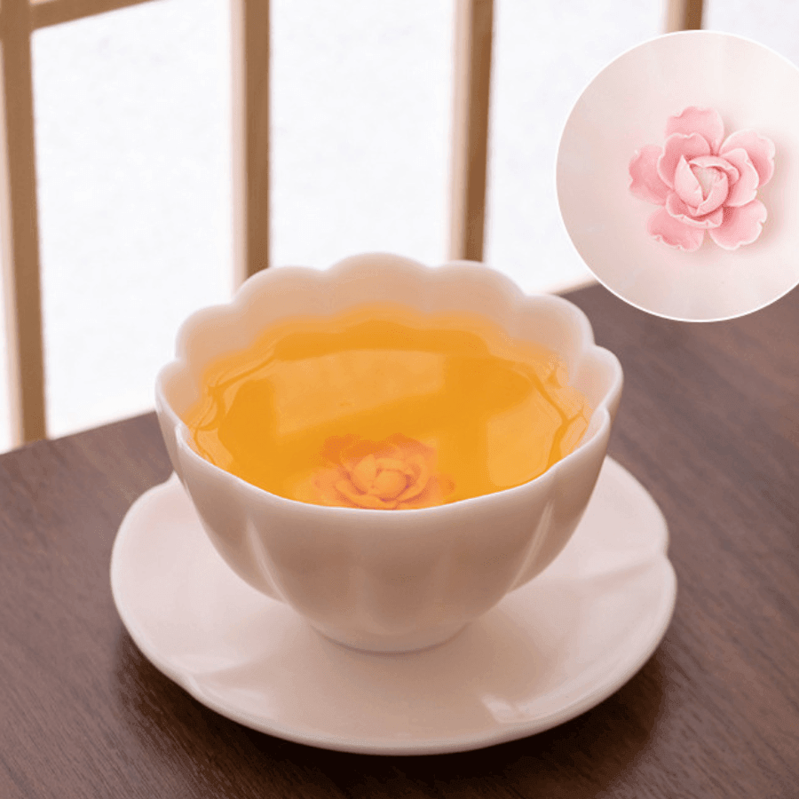 Handgefertigte Keramiktasse mit eingebetteter Keramikrose | Karnz