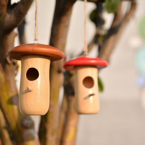 Dekoratives Mini-Vogelhaus aus Holz zum Aufhängen