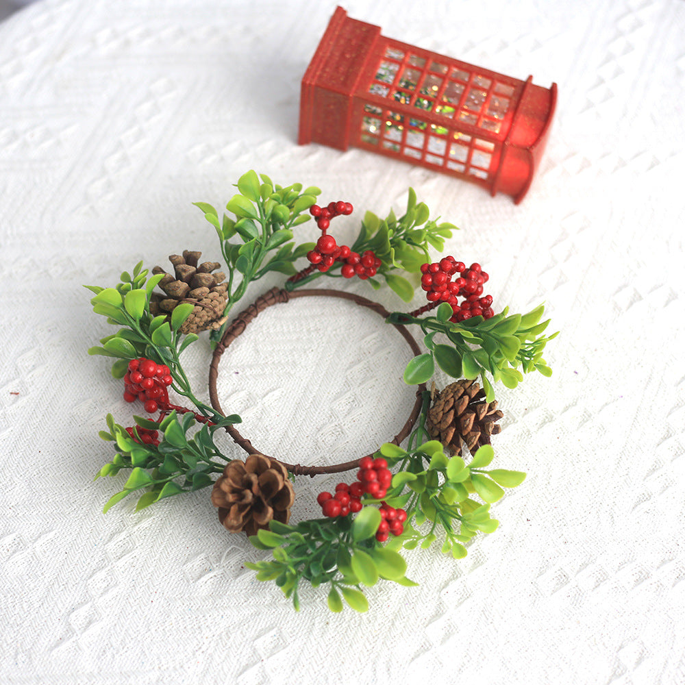 Weihnachtlicher Kerzenkranz mit Tannenzapfen, 18 cm