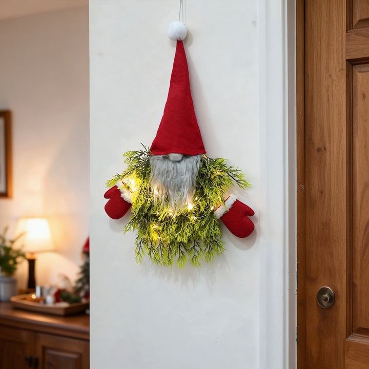 Beleuchteter Weihnachtskranz mit Wichtel-Motiv