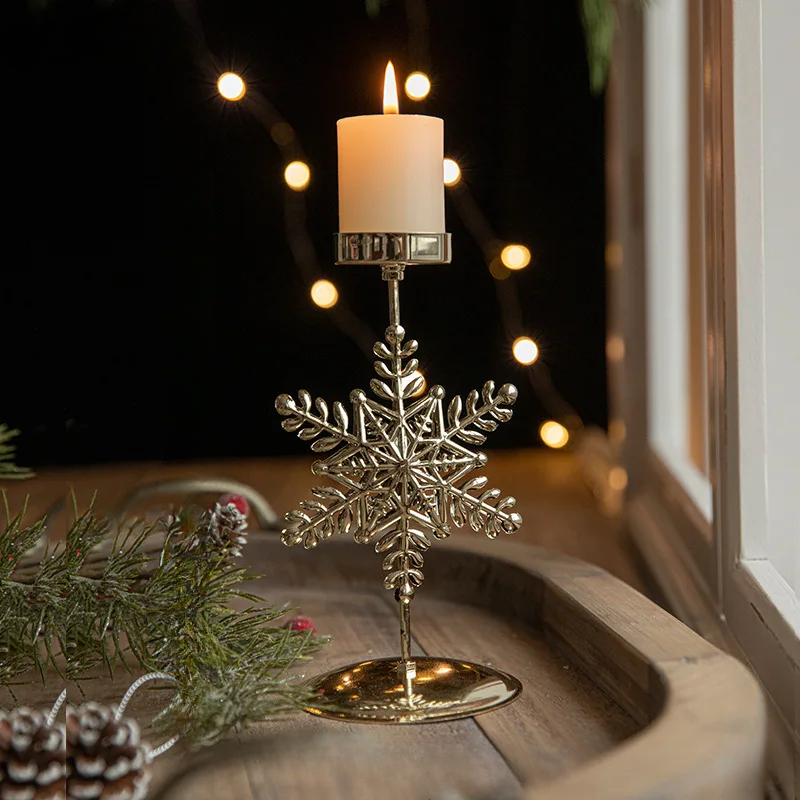 Weihnachtliche Kerzenhalter - Stern- und Tannenbaum-Design für festliche Dekoration | Karnz