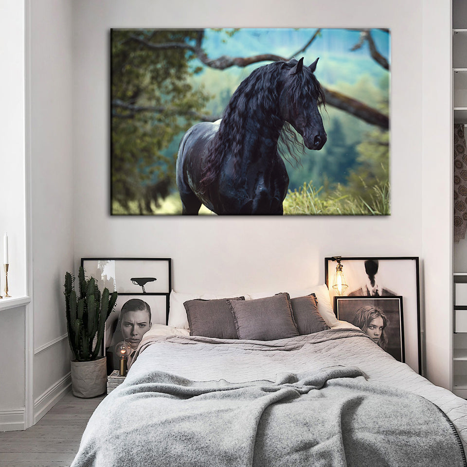 Schwarzes Pferd im Wald - Leinwand Wandkunst Gemälde