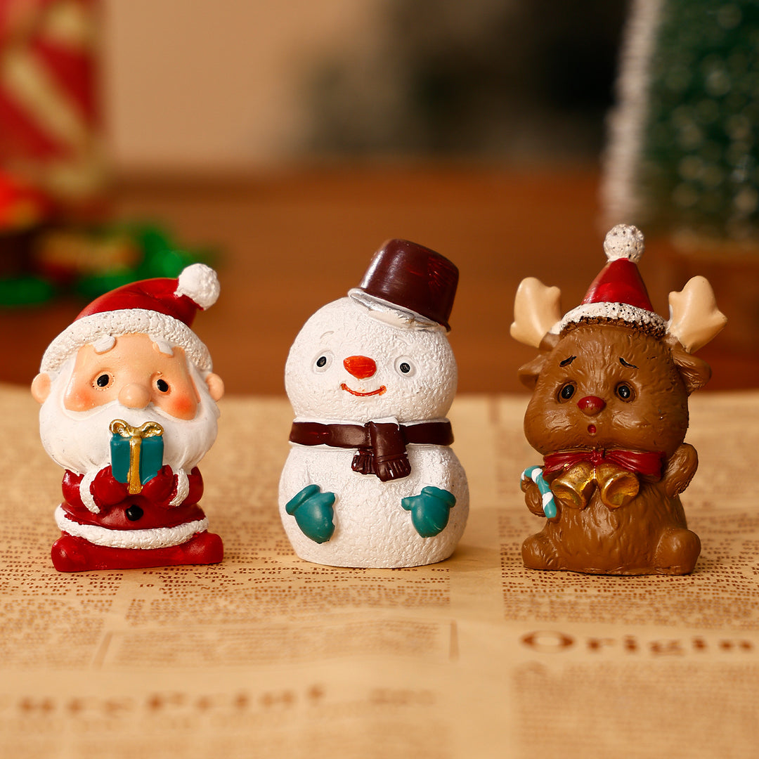 Dekorative Weihnachtsfiguren aus Kunstharz