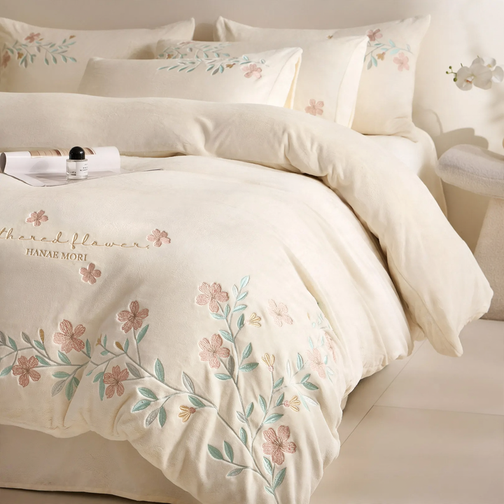 Milchfaser-Bettwäsche-Set, 4-teilig, Blumenmuster
