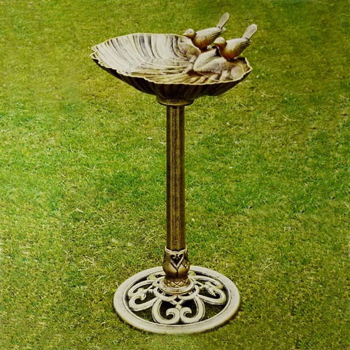 Vogeltränke in Muschelform mit optionalem Solarbrunnen