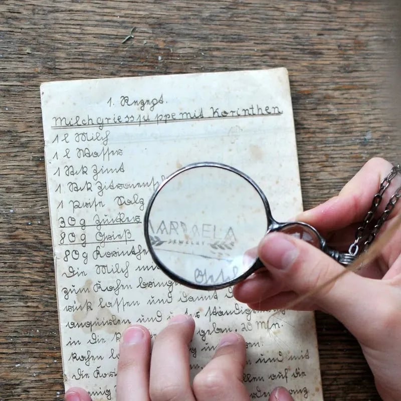 Halskette mit Vergrößerungsanhänger