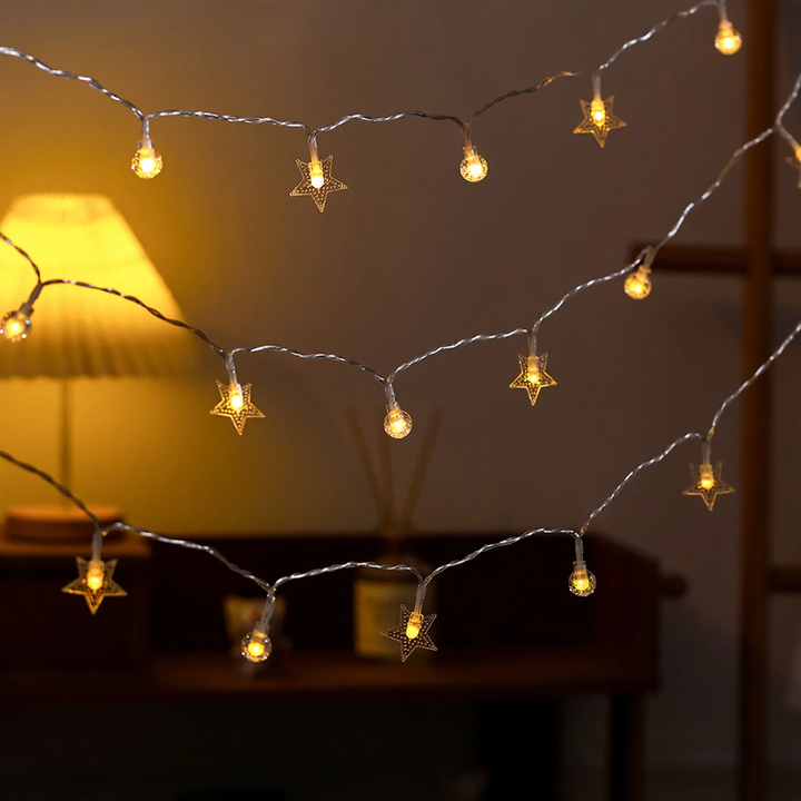 LED-Lichterkette mit Sternen- und Mondmotiven