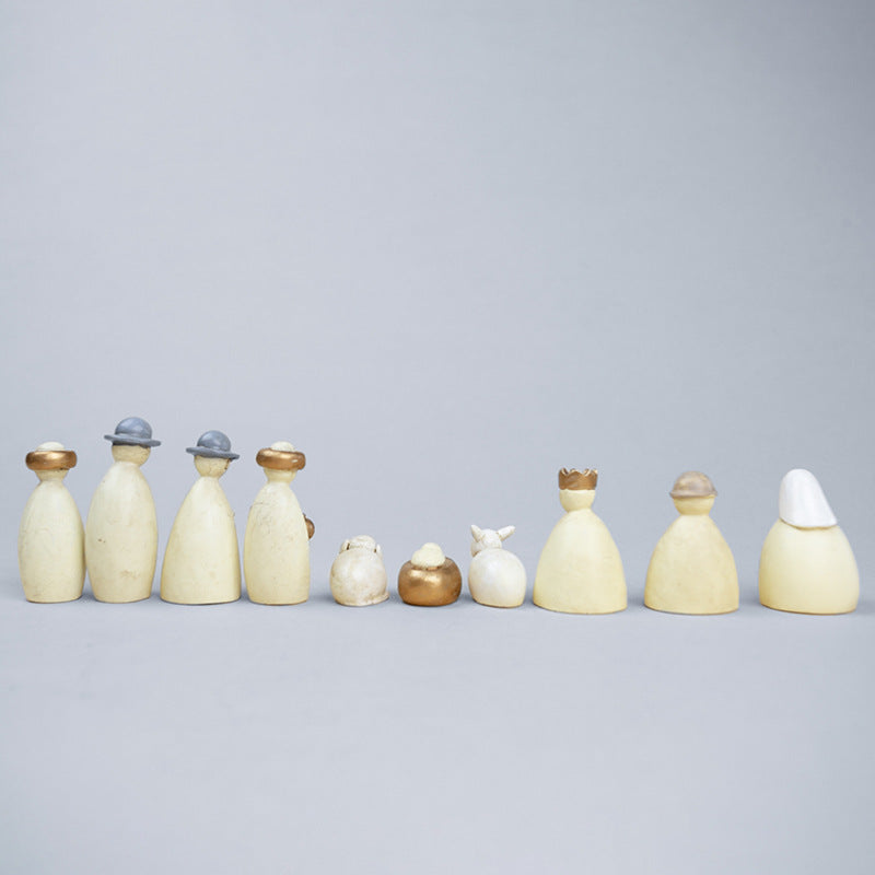 Krippenfiguren-Set aus Kunstharz
