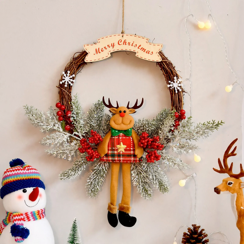 Weihnachtskranz mit Natur-Elementen, europäischer Stil