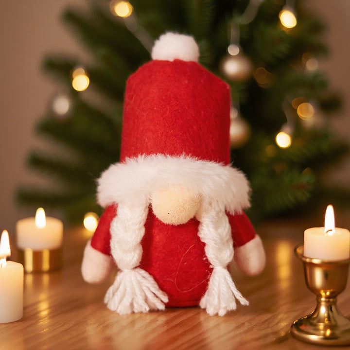 Stehende Weihnachts-Wichtelfigur mit Sternenmütze