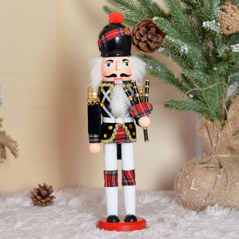 Klassische Nussknacker-Figur aus Holz für festliche Dekoration