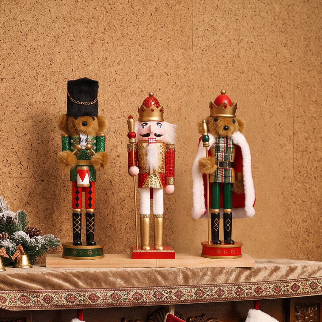 Holz-Nussknacker Figur, König oder Bär, 30 cm