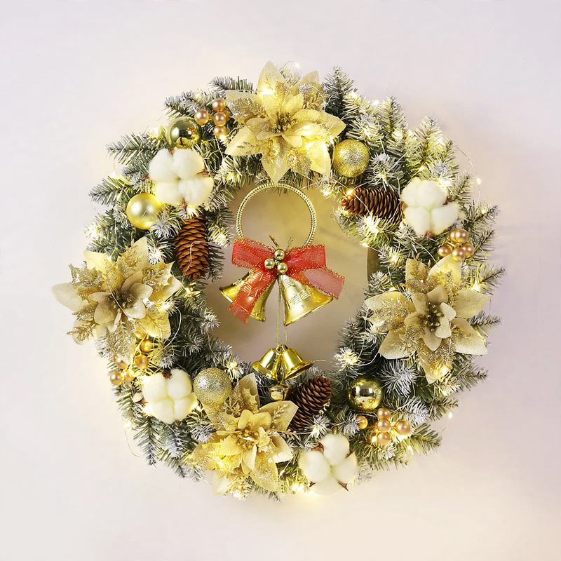 Dekorativer Weihnachtskranz mit Beleuchtung
