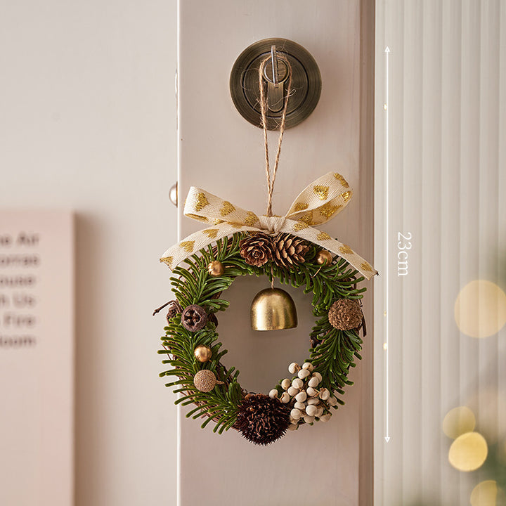 Weihnachtlicher Glocken-Anhänger mit Kranz