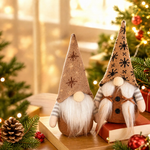 Weihnachts-Wichtel mit Strickmütze, braun