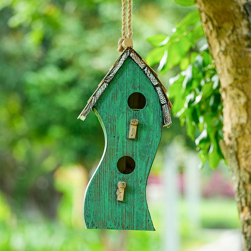Wandmontiertes Vogelhaus aus Kiefernholz
