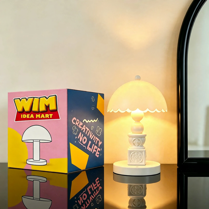 Französische Säulen-Tischlampe mit Schnitzerei