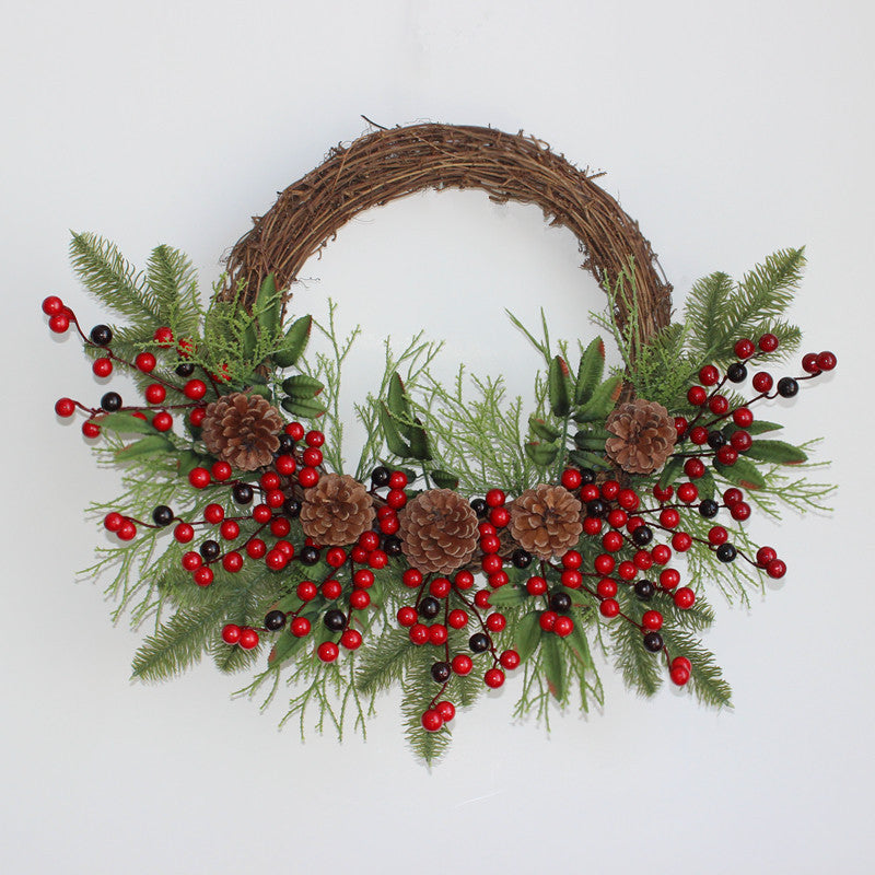 Weihnachtskranz mit Tannenzapfen und Beeren, 50 cm