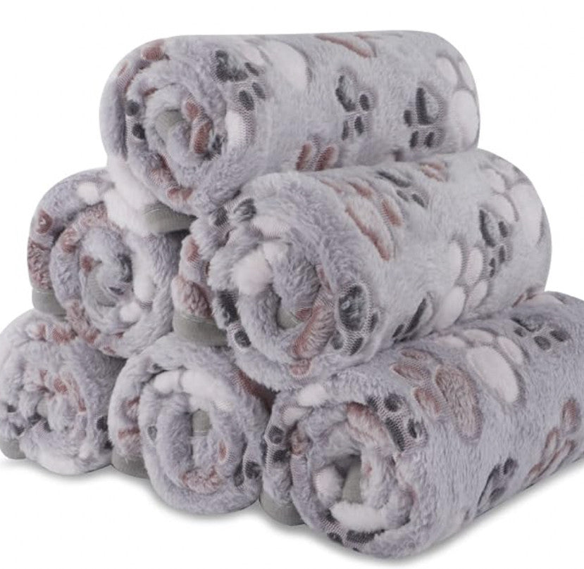 Haustiermatte aus Fleece, Pfoten- und Knochenmuster