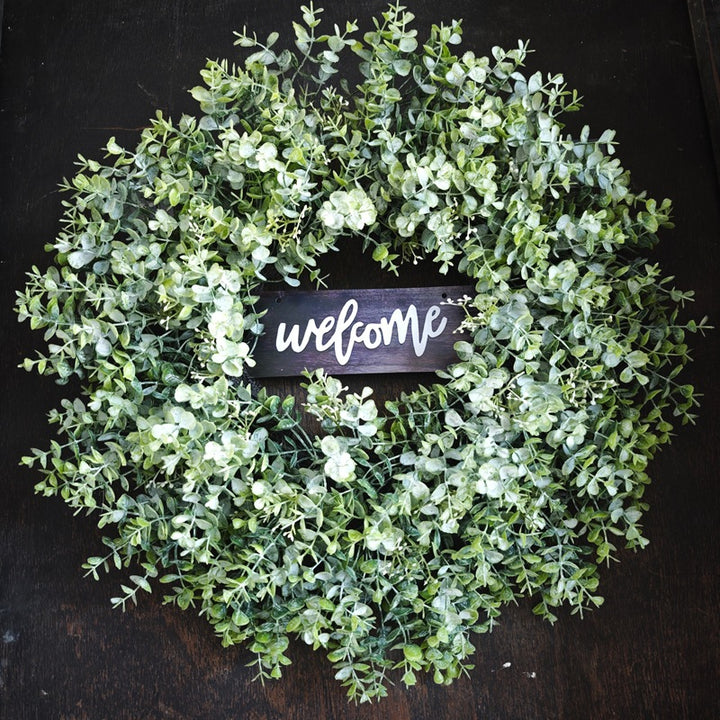 Weihnachtlicher Eukalyptus-Kranz mit Welcome-Schild 60 cm