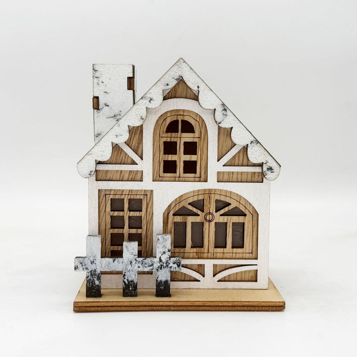 Beleuchtetes Holz-Weihnachtshaus mit LED