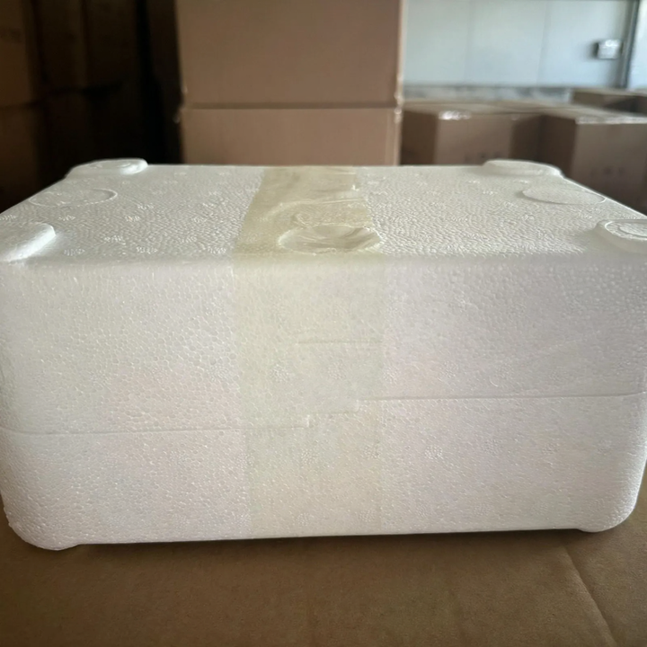 Borosilikat-Glas-Becher mit Holzgriff, 360 ml