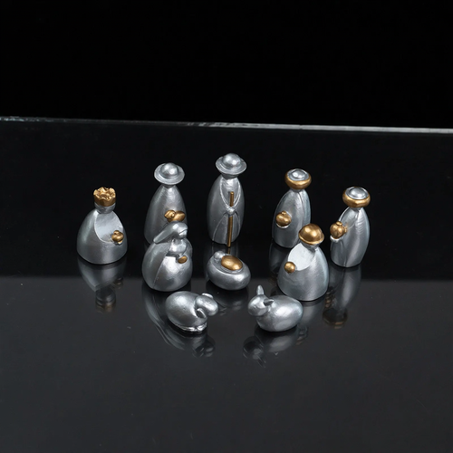 Krippenfiguren-Set aus Kunstharz