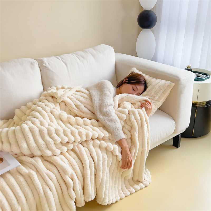 Warme Flanell-Wohndecke in Kaninchenfell-Optik