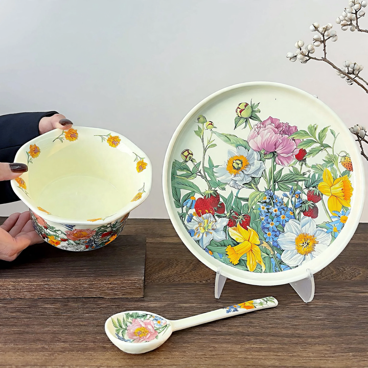 Keramikschale mit Blumenmotiv, 13-14 cm, elegant