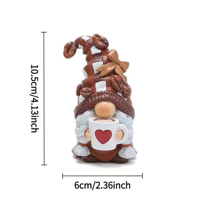 Weihnachtliche Wichtel-Figuren aus Kunstharz