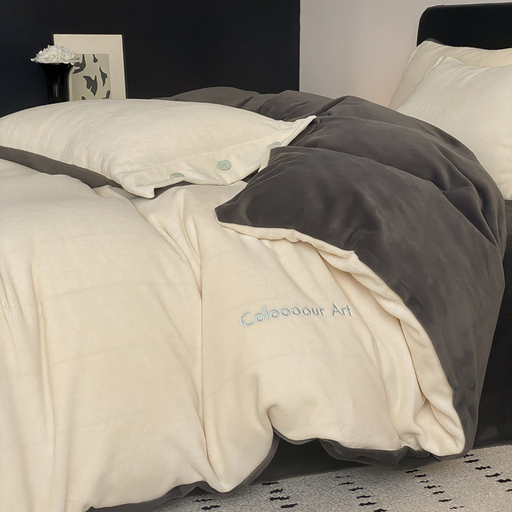 Luxuriöses Milchfaser-Fleece Bettwäsche-Set mit Stickerei