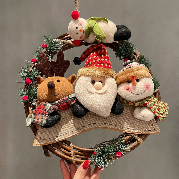 Dekorativer Weihnachtskranz mit Figuren