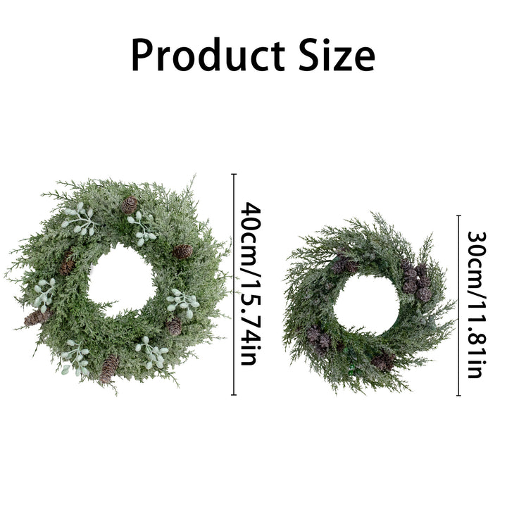 Weihnachtskranz mit Tannenzapfen