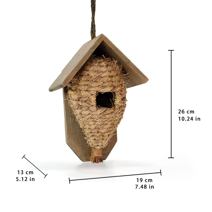 Wand-Vogelhaus aus Holz und Gras
