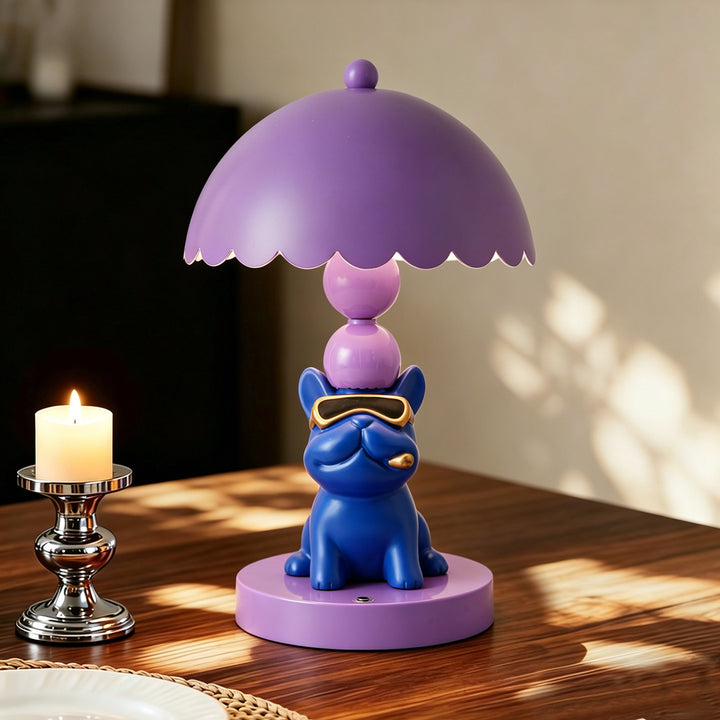 Coole Französische Bulldoggen-Tischlampe Lila