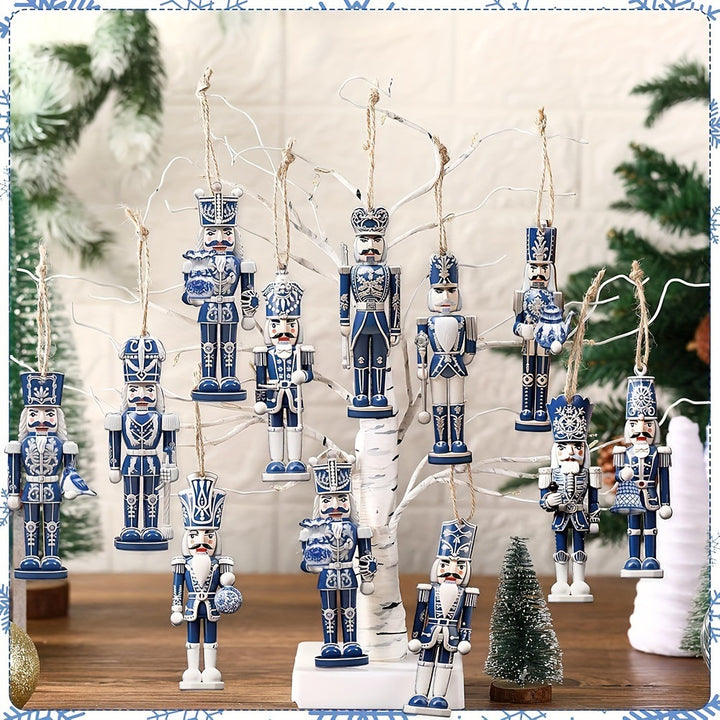 Weihnachtliche Holz-Nussknacker-Anhänger, 8 cm