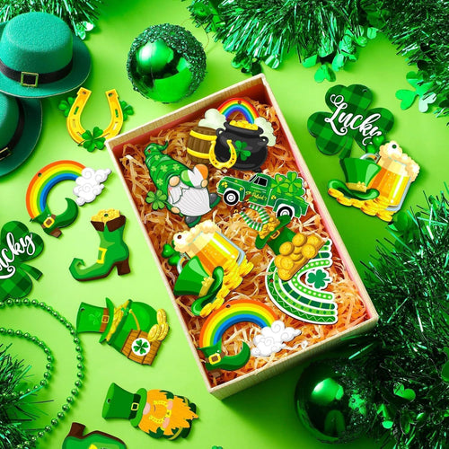 St. Patrick's Day Wichtel-Holzanhänger mit Kleeblatt