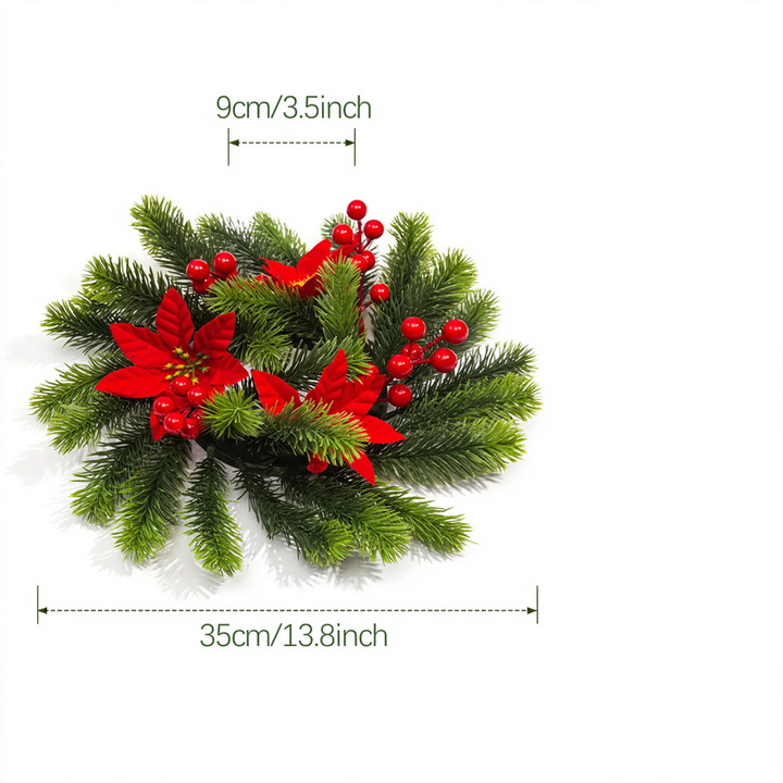Weihnachtlicher Kerzenkranz mit Tannennadeln und Beeren