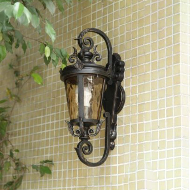 Traditionelle europäische wasserdichte Aluminium-Glas-Zylinder 1-Licht Wandleuchte für den Außenbereich | Karnz
