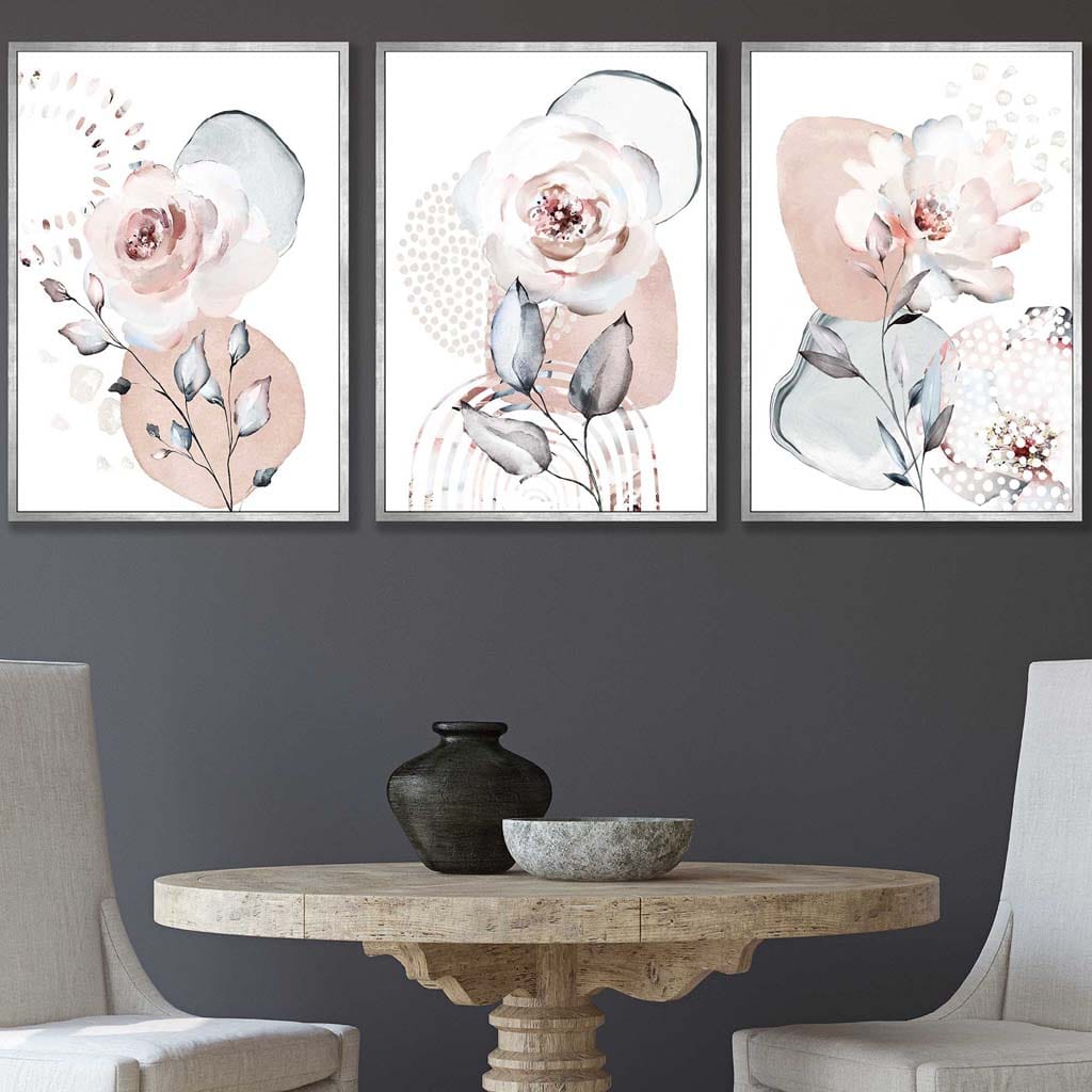 Abstrakte Kunstdrucke mit Blumen in Rosa und Grau
