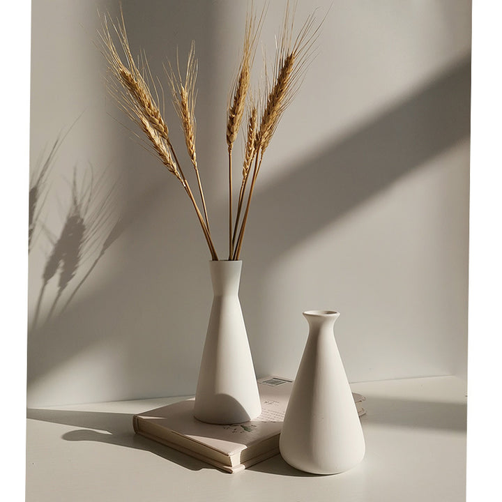 Zeitgenössische geometrische Keramik Vase Karnz