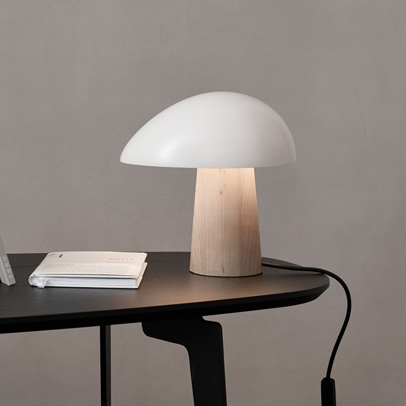 Designer Pilz Tischlampe